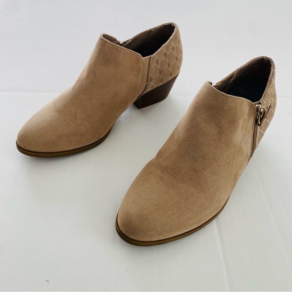 Dr. Scholl's Ankle Boot Women 7.5M Beige Faux Suede Memory Foam Cool Fit Wear